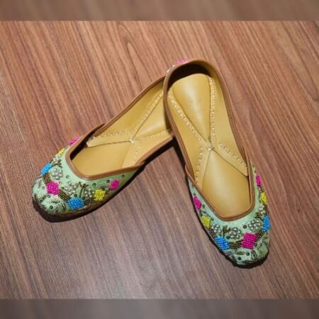 Step Into Tradition: Vibrant Juttis That Speak Culture