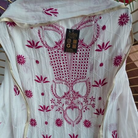 Elegance in every thread, Chikankari on Mul Chanderi with poth work and cutdana work.