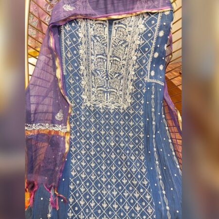 Elegance in every thread, Chikankari on Mul Chanderi with poth work and cutdana work.