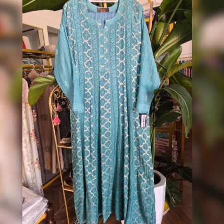 Elegance in every thread, Chikankari on Mul mul with thread work and banarasi brocade.