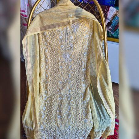 Elegance in every thread, Chikankari on Mul mul with poth and cutdana work.