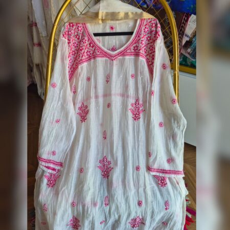 Elegance in every thread, Chikankari on Mul mul with kasab, poth and cutdana work.